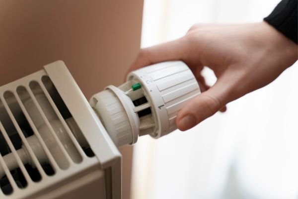 How to Adjust the Temperature on a Water Heater